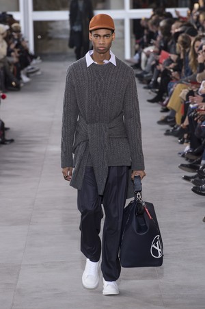 15_Louis_Vuitton_original_vui_prs_aw17_044.jpg
