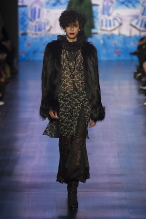 20_Anna_Sui_original_sui_ny_aw17_059.jpg