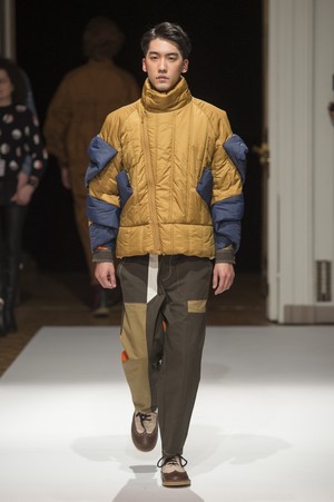 10_Henrik_Vibskov_original_vbk_aw17_025.jpg
