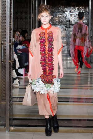 09_N&S_Gaia_original_nsg_ldn_aw17_009.jpg