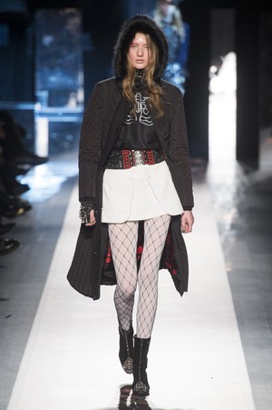 40_Desigual_original_dgl_ny_aw17_079.jpg