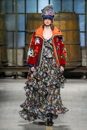 23_DSquared2_original_dsq_mln_aw17_069.jpg