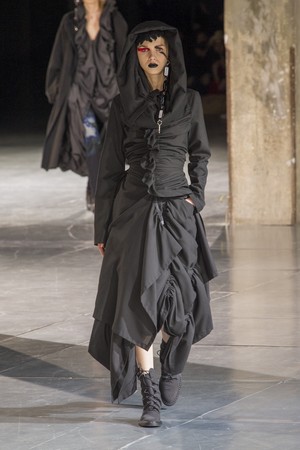 33_Yohji_Yamamoto_original_yam_prs_aw17_097.jpg
