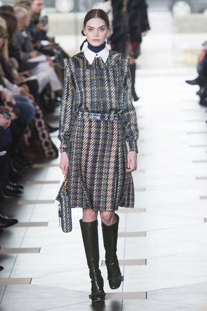 24_Tory_Burch_original_tbr_ny_aw17_071.jpg