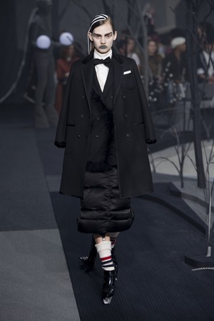 44_Thom_Browne_original_tbw_ny_aw17_132.jpg