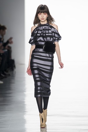 05_Bibhu_Mohapatra_original_bib_ny_aw17_009.jpg