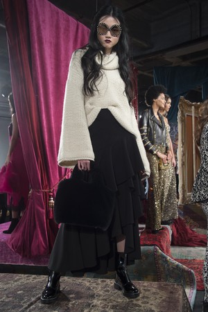 37_Alice_+_Olivia_original_aov_ny_aw17_073.jpg