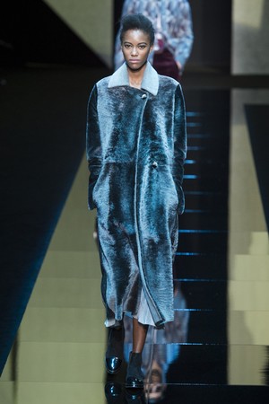 23_Giorgio_Armani_original_arm_mln_aw17_069.jpg
