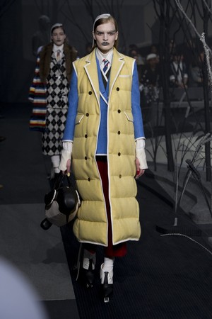 26_Thom_Browne_original_tbw_ny_aw17_078.jpg