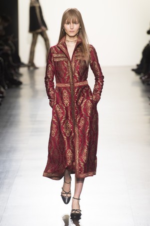 24_Tadashi_Shoji_original_tds_ny_aw17_048.jpg