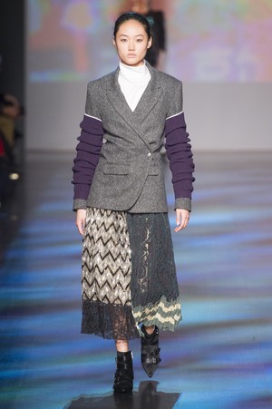 12_Vivienne_Tam_original_tam_ny_aw17_034.jpg