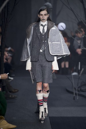 06_Thom_Browne_original_tbw_ny_aw17_016.jpg
