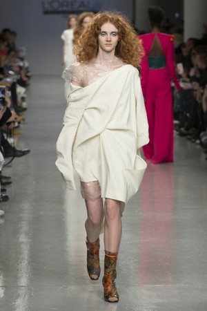 050_Central_Saint_Martins_original_ccsm_ldn_aw17_099.jpg