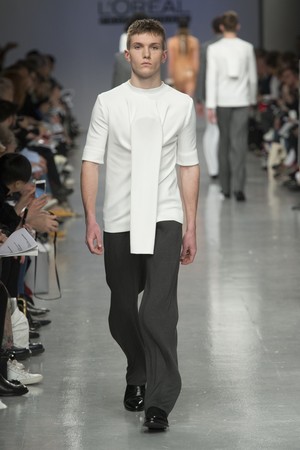 017_Central_Saint_Martins_original_ccsm_ldn_aw17_033.jpg