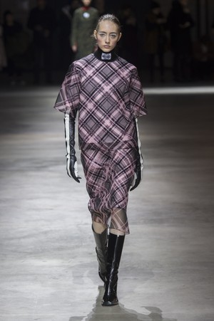 86_Kenzo_original_knz_prs_aw17_258.jpg