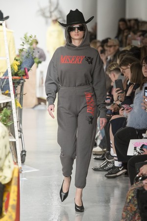 16_Ashley_Williams_original_aws_ldn_aw17031.jpg