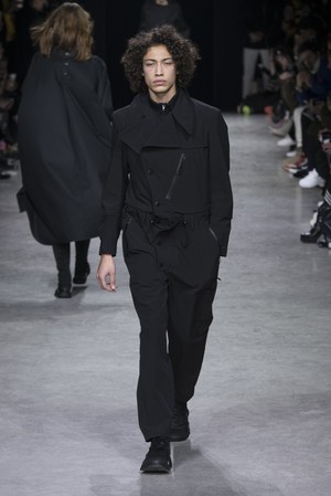 02_Y-3_original_oto_prs_aw17_005.jpg