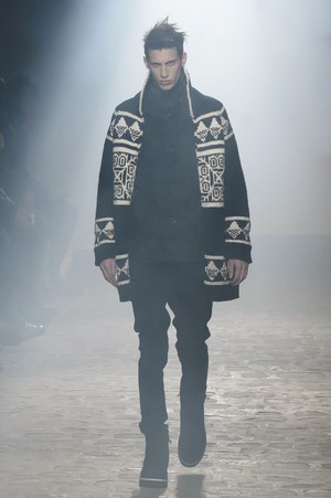 07_White_Mountaineering_original_wmnt_aw17_013.jpg