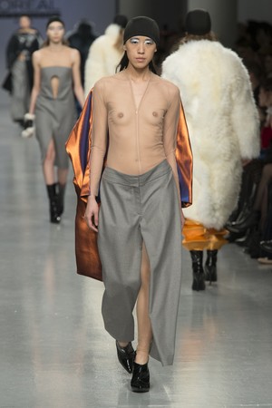 004_Central_Saint_Martins_original_ccsm_ldn_aw17_007.jpg