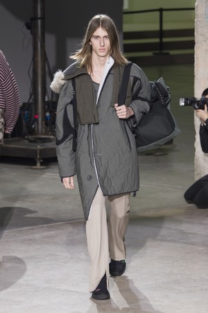 26_Lanvin_original_lvn_prs_aw17_076.jpg
