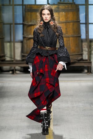 45_DSquared2_original_dsq_mln_aw17_135.jpg