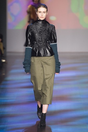 16_Vivienne_Tam_original_tam_ny_aw17_047.jpg