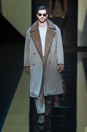 79_Giorgio_Armani_original_arm_mln_aw17_238.jpg