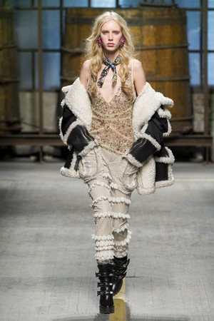 32_DSquared2_original_dsq_mln_aw17_096.jpg