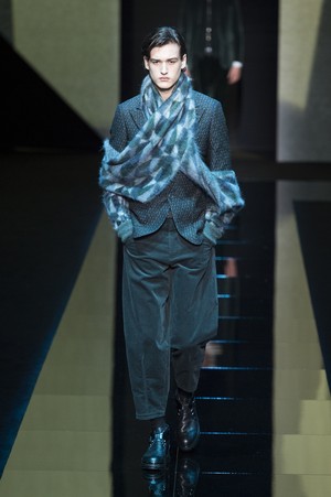 27_Giorgio_Armani_original_arm_mln_aw17_081.jpg