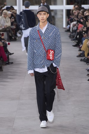 12_Louis_Vuitton_original_vui_prs_aw17_035.jpg