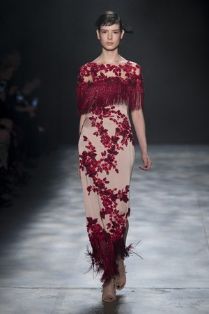 26_Marchesa_original_mhs_ny_aw17_077.jpg