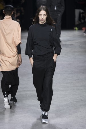 32_Y-3_original_oto_prs_aw17_094.jpg
