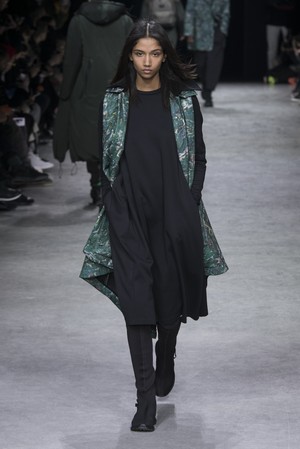 19_Y-3_original_oto_prs_aw17_055.jpg