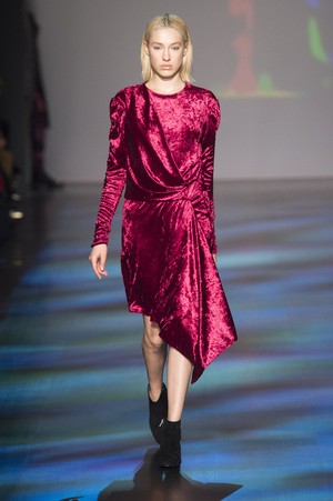 19_Vivienne_Tam_original_tam_ny_aw17_056.jpg