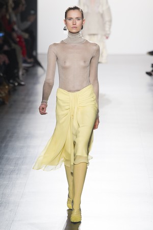 10_Prabal_Gurung_original_pgg_ny_aw17_028.jpg