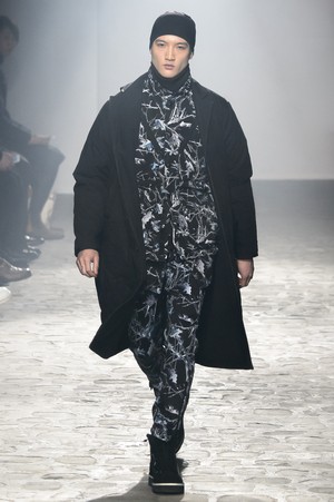 20_White_Mountaineering_original_wmnt_aw17_039.jpg