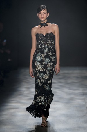 17_Marchesa_original_mhs_ny_aw17_050.jpg