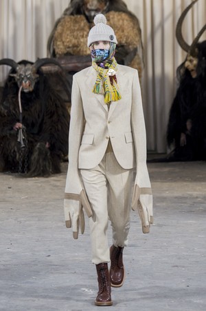 01_Walter_Van_Beirendonck_original_nck_prs_aw17_001.jpg