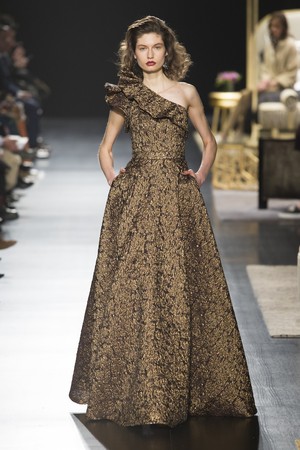 16_Badgley_Mischka_original_mch_ny_aw17_046.jpg
