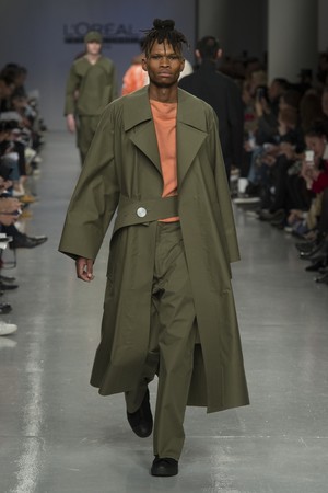 075_Central_Saint_Martins_original_ccsm_ldn_aw17_149.jpg