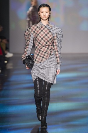 09_Vivienne_Tam_original_tam_ny_aw17_025.jpg
