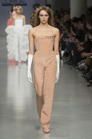 115_Central_Saint_Martins_original_ccsm_ldn_aw17_229.jpg