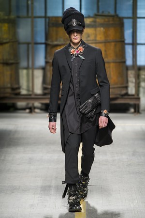 42_DSquared2_original_dsq_mln_aw17_126.jpg