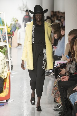 15_Ashley_Williams_original_aws_ldn_aw17029.jpg