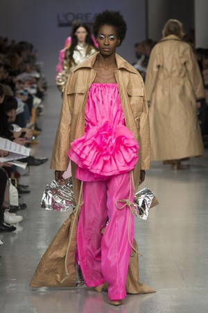 066_Central_Saint_Martins_original_ccsm_ldn_aw17_131.jpg