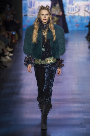 06_Anna_Sui_original_sui_ny_aw17_016.jpg
