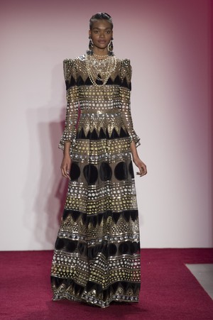34_Naeem_Khan_original_nkh_ny_aw17_067.jpg