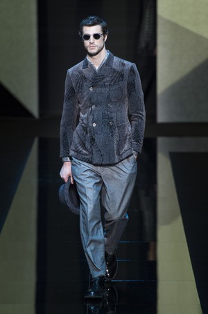 12_Giorgio_Armani_original_arm_mln_aw17_036.jpg