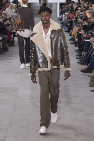 32_Louis_Vuitton_original_vui_prs_aw17_095.jpg
