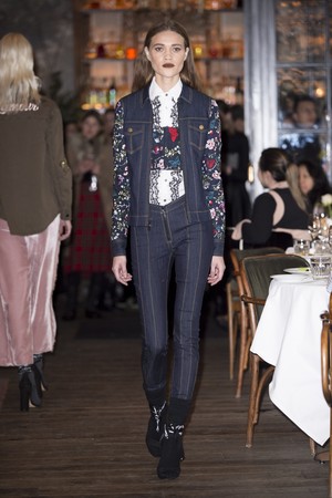11_Cinq_à_Sept_original_cas_ny_aw17_021.jpg